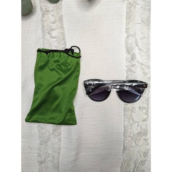 Kate Spade Samantha Sunglasses in Black main image 4